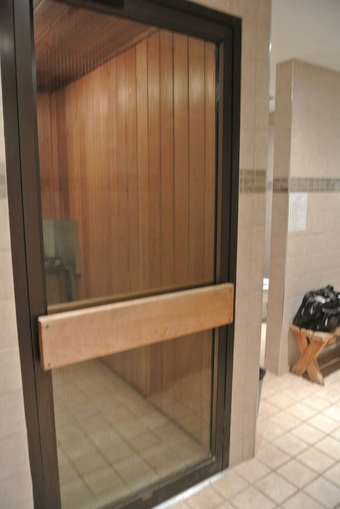 Home sauna glass door with handle