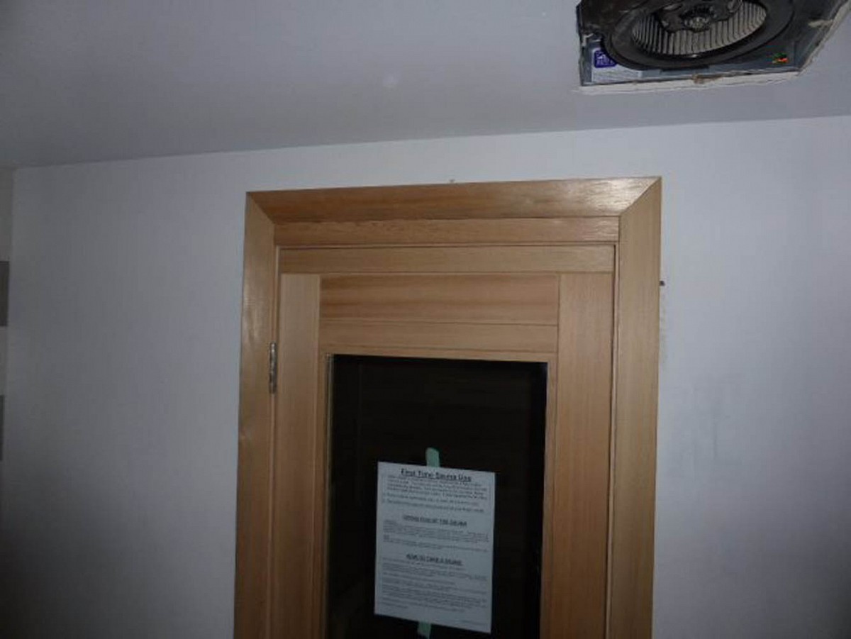 Home sauna double trim door casing