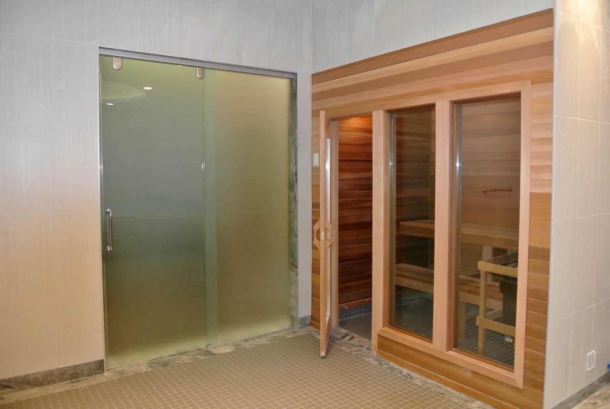 Glass door indoor sauna