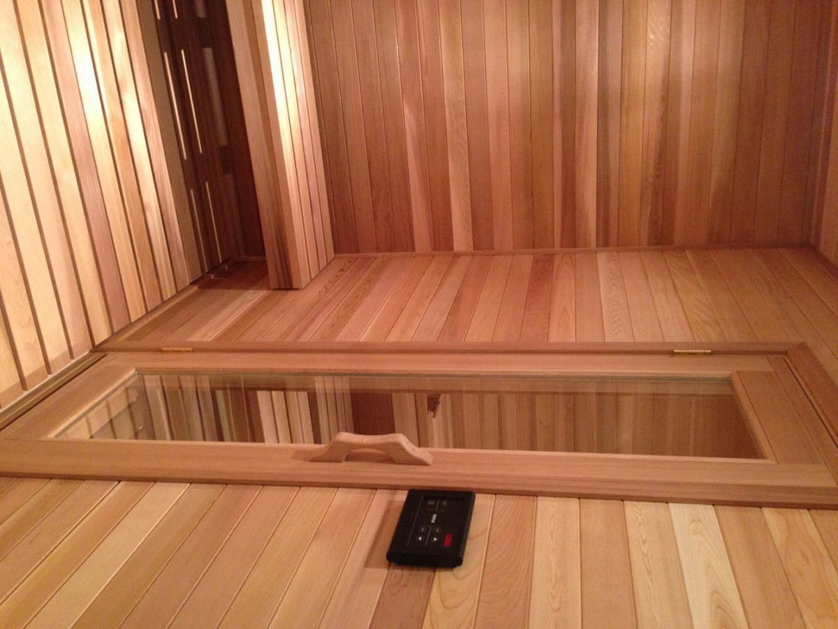 Cedar sauna with changeroom