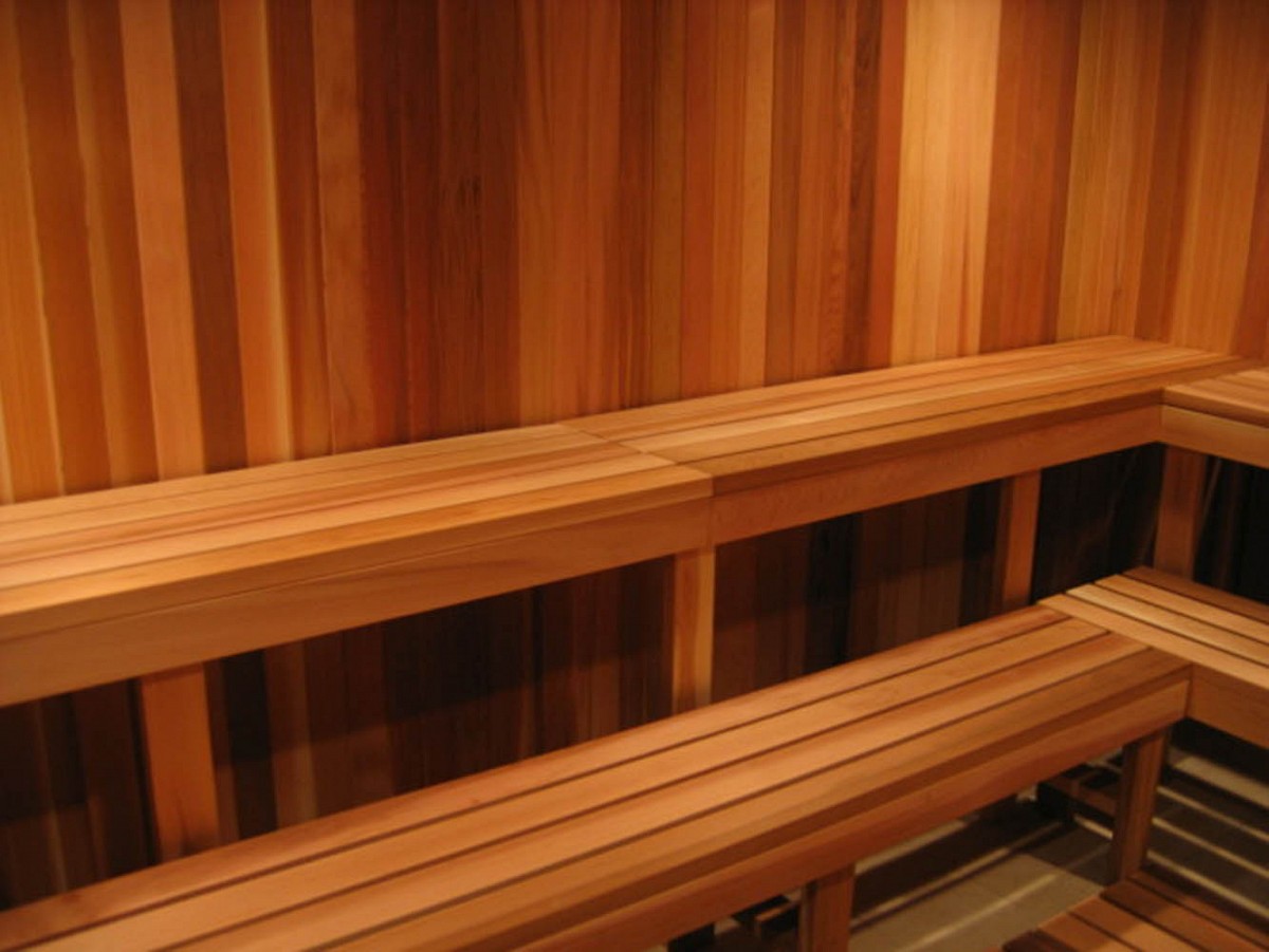 Home sauna with seamed benches