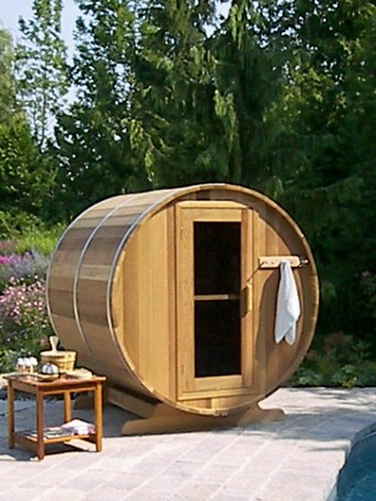Barrel sauna by pool