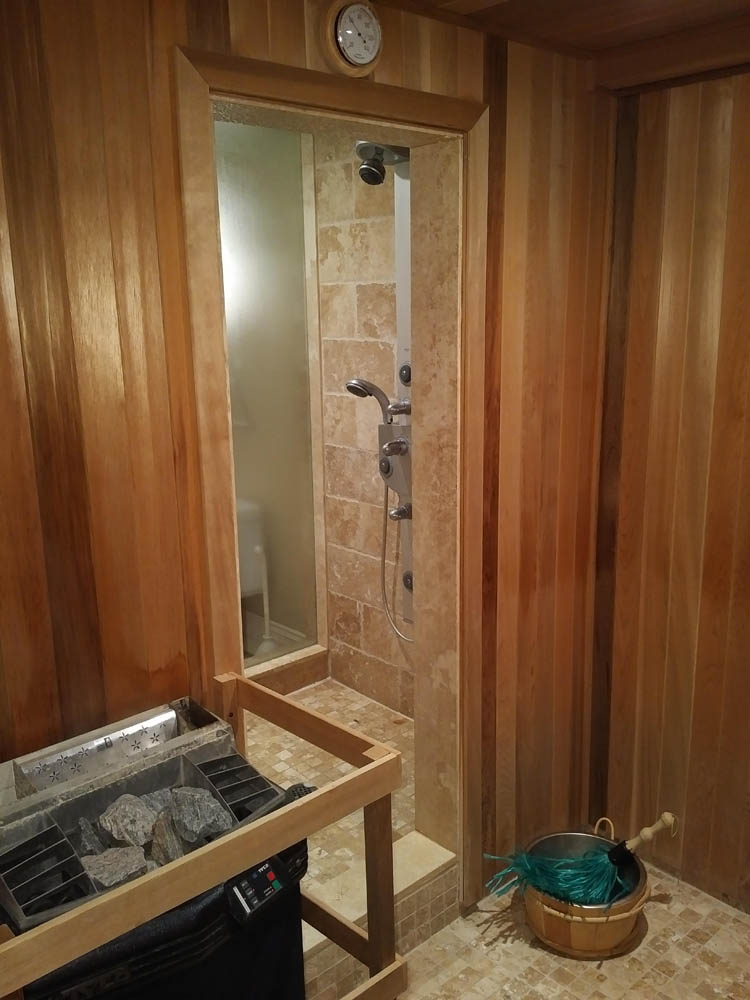 Shower entry to indoor sauna