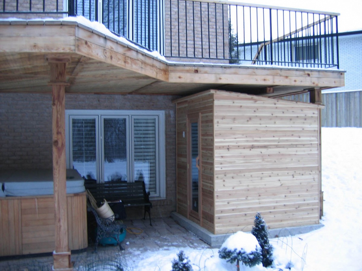 Outdoor home sauna