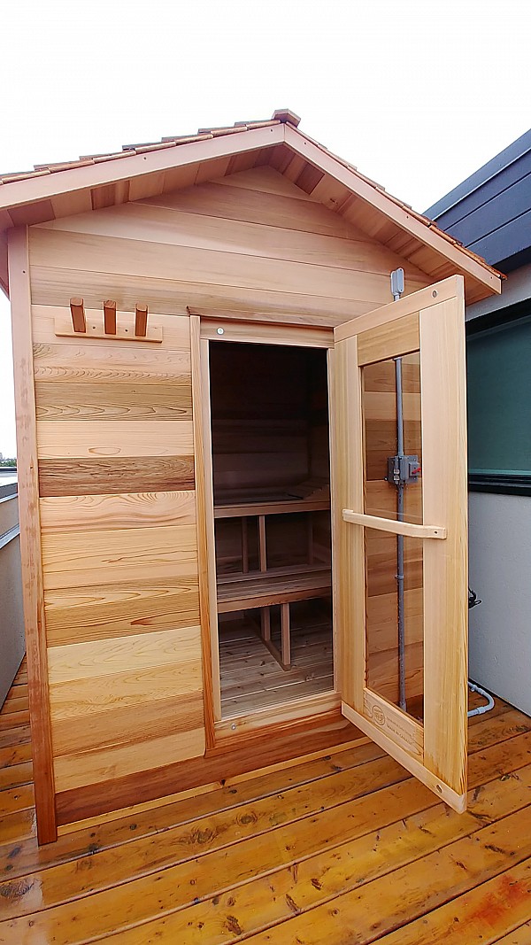 6x6 Outdoor Log Cabin